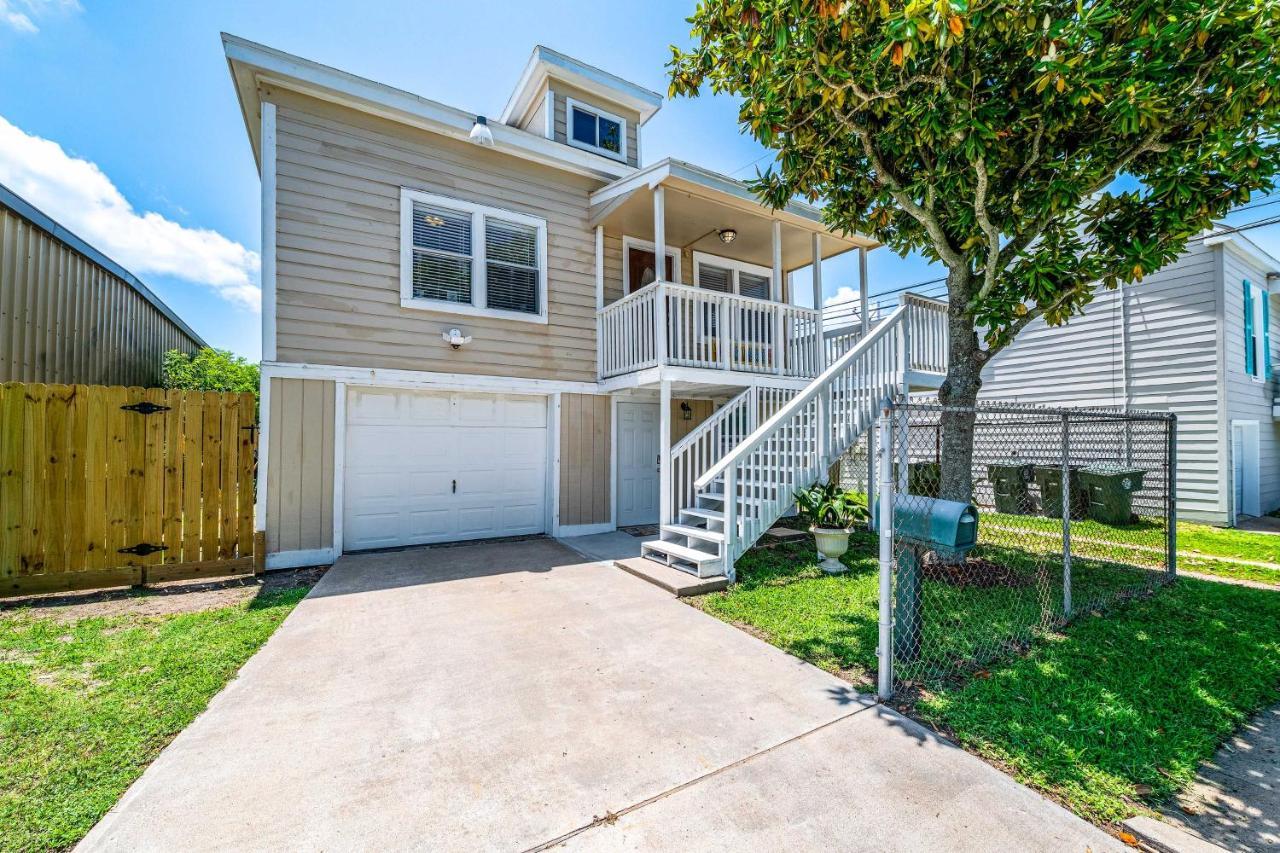 Galveston Home About 1 Mi To Pier, Fishing, And Beaches Buitenkant foto